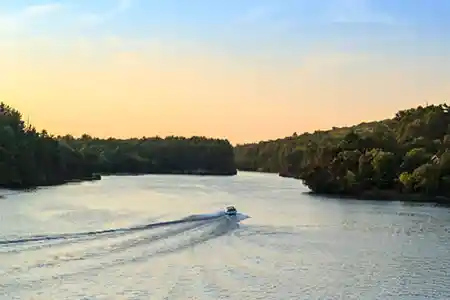 Bus Travel to Wisconsin Dells WI